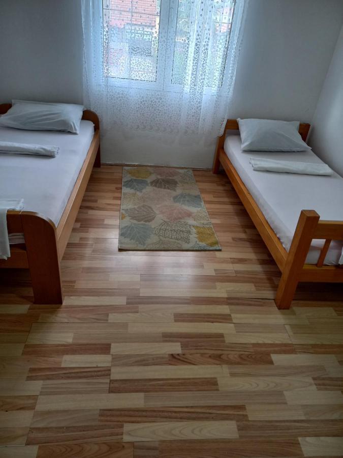 Хостел Traveler'S Rest - Near Podgorica Airport Mitrovici  Экстерьер фото