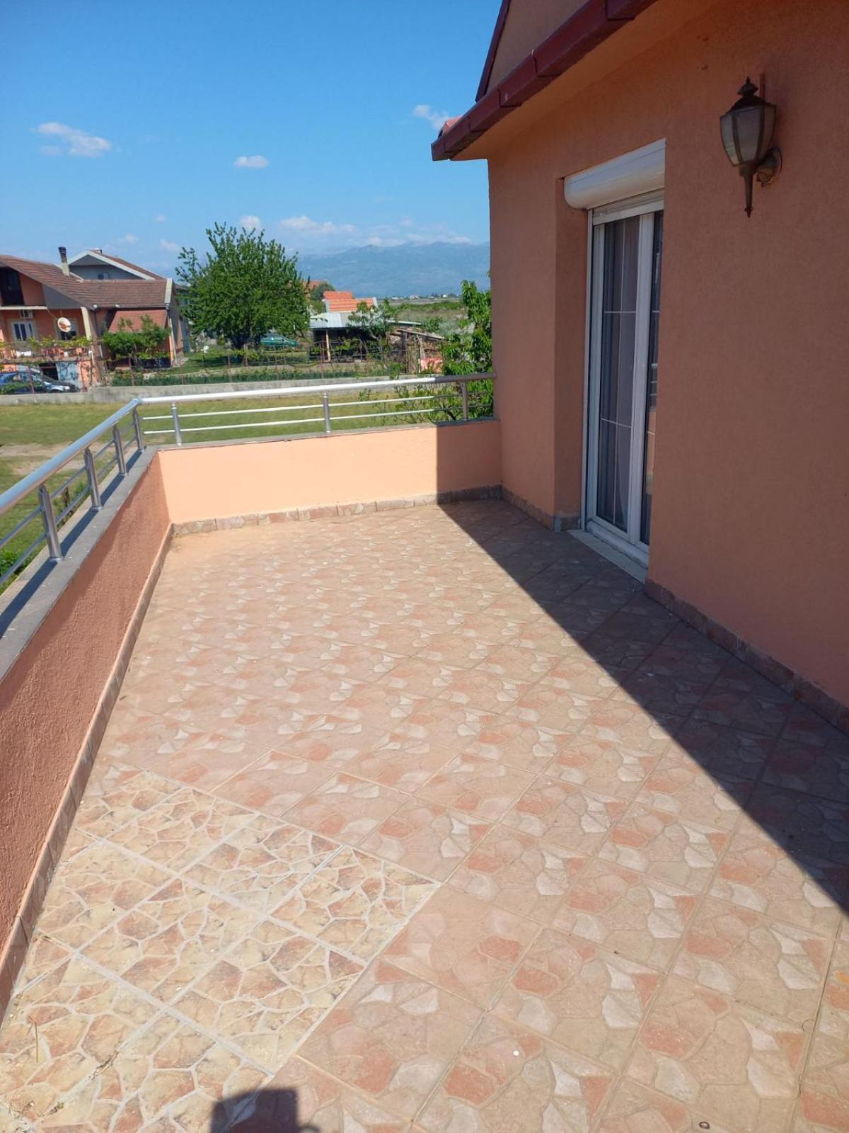 Хостел Traveler'S Rest - Near Podgorica Airport Mitrovici  Экстерьер фото